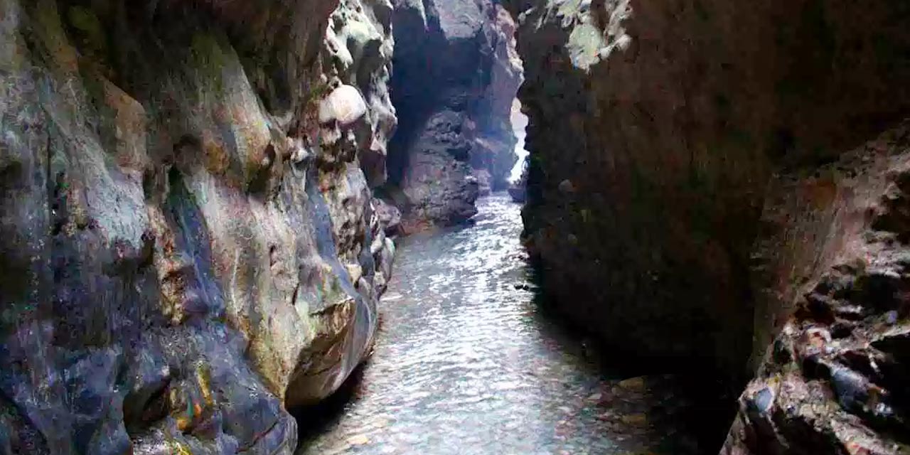 Places to Visit Robber's Cave, Dehradun